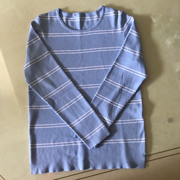 Women’s Top - Picture 11 of 16